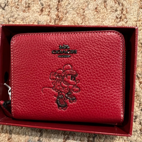 NWT! Coach MM Disney Tote 6 set! Choose the wristlet you want! - Picture 7 of 13